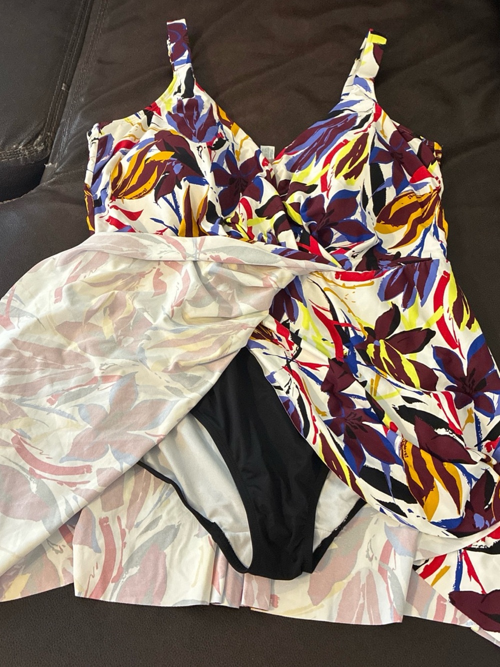 Floral Print One-Piece Swimdress in Multicolor Leaves Print Size 20W
